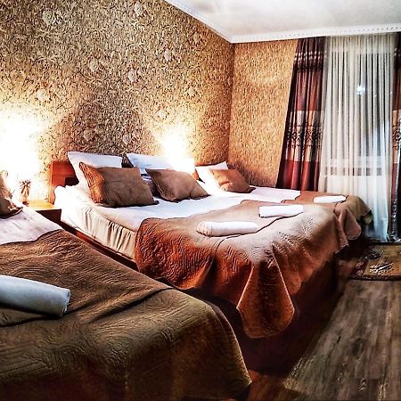 Sophia'S Guesthouse Kazbegi Esterno foto