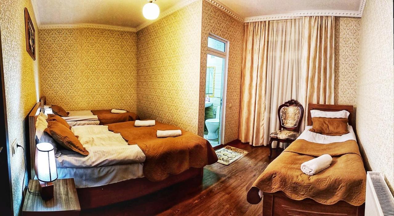 Sophia'S Guesthouse Kazbegi Esterno foto